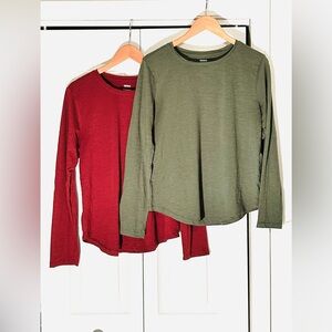 Sonoma Set of 2 Dark Red and Green Everyday Long Sleeve Tees